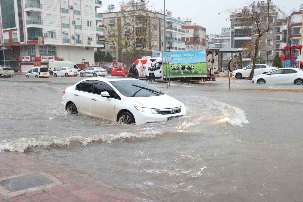 Yağış, Hayatı Olumsuz Etkiledi (2)