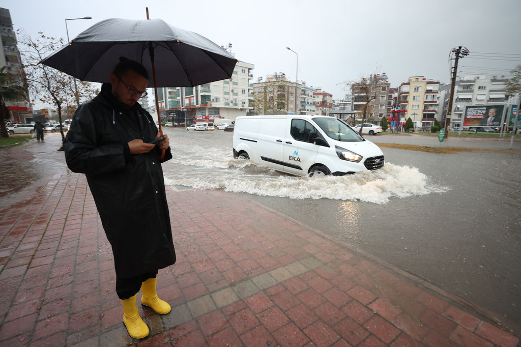 Yağış, Hayatı Olumsuz Etkiledi (5)