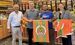 AK Parti Alanya'dan Alanyaspor'a anlamlı destek