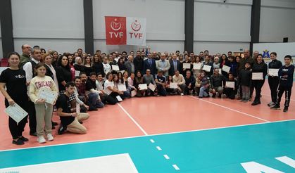 Alanya'nın Zeybekleri Sertifikalarını Aldı