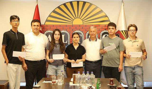 Alanya’nın Gururu LGS Türkiye Birincileri Odamızı Ziyaret Etti