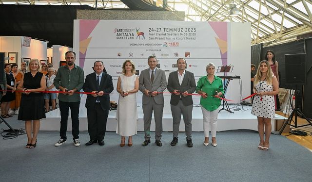 Antalya'da Sanat Rüzgarı: Artconcept Antalya Sanat Fuarı Başladı