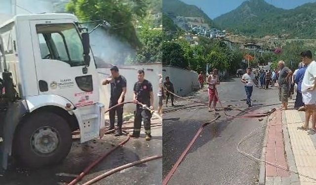 Freni Patlayan Çöp Kamyonu Bahçeye Girdi: Elektrik Direği Devrildi, 2 Araç Yandı