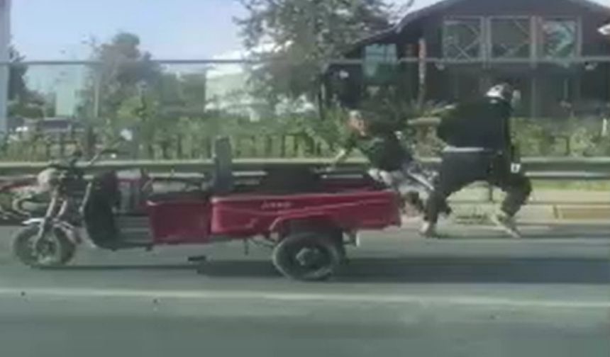 Alanya'da öfkeli sürücüler birbirine saldırdı